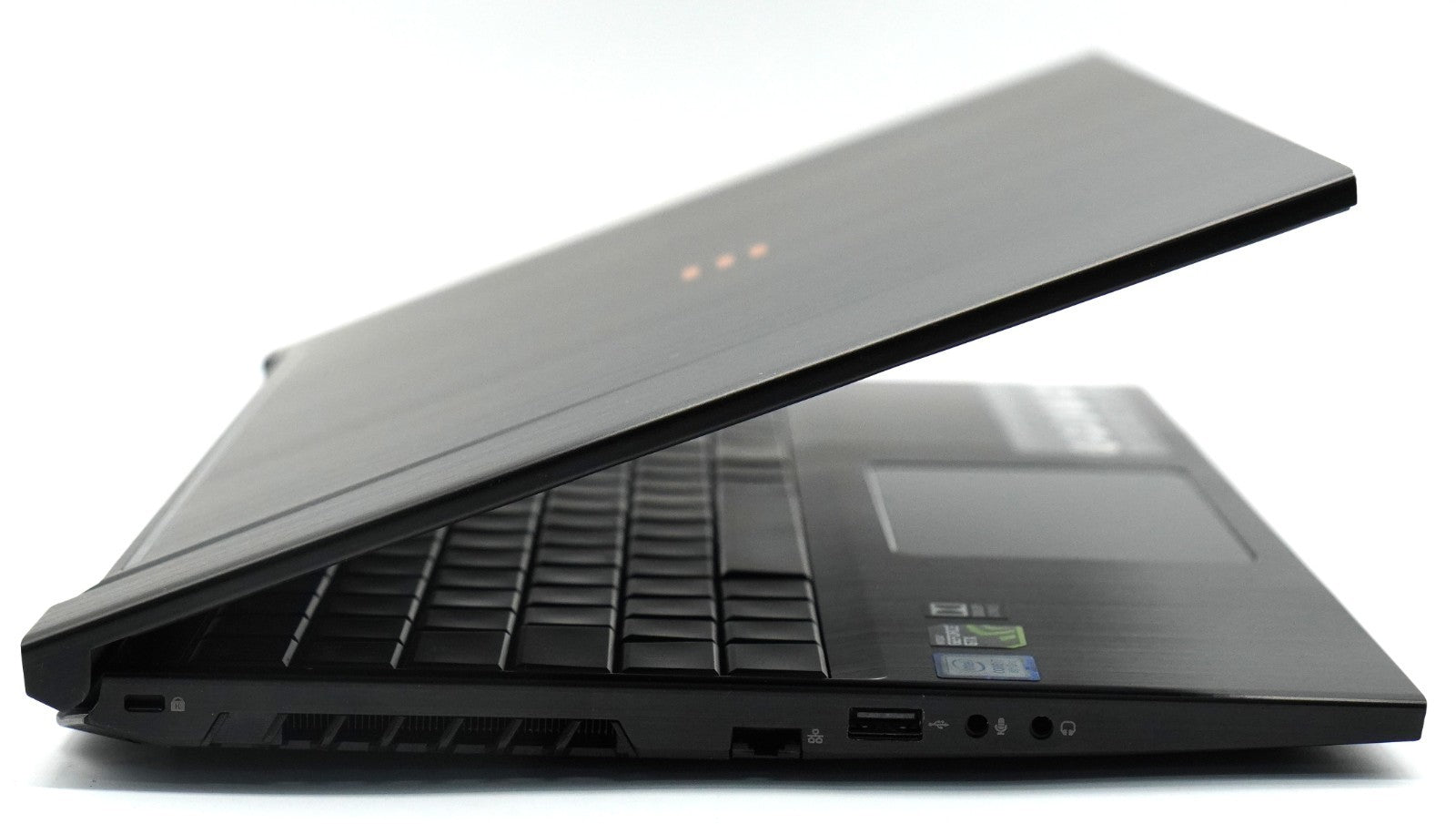 Cepter X540-01 Gaming Laptop i7-8750H 16GB RAM 512GB SSD GTX 1060 15,6 QWERTY