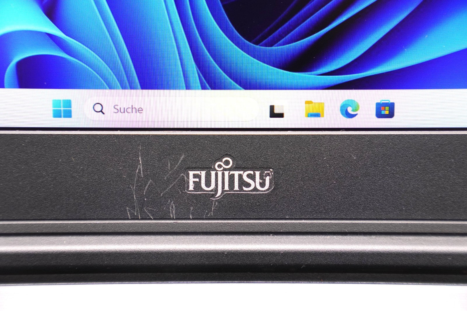 Fujitsu LIFEBOOK U757 i5-6300U 8GB RAM 256GB SSD NVMe 15,6 FullHD Intel HD 520