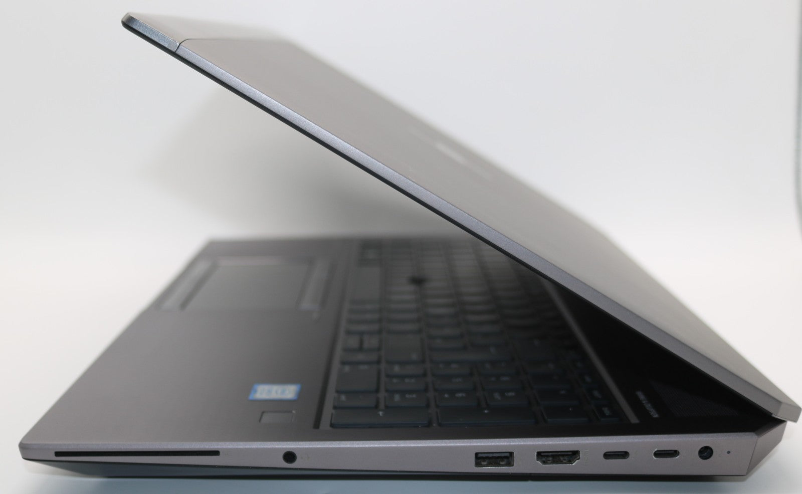HP Zbook 15 G5 i7-8th 32GB RAM 512GB SSD NVMe NVIDIA Quadro P1000 FULL HD Win11
