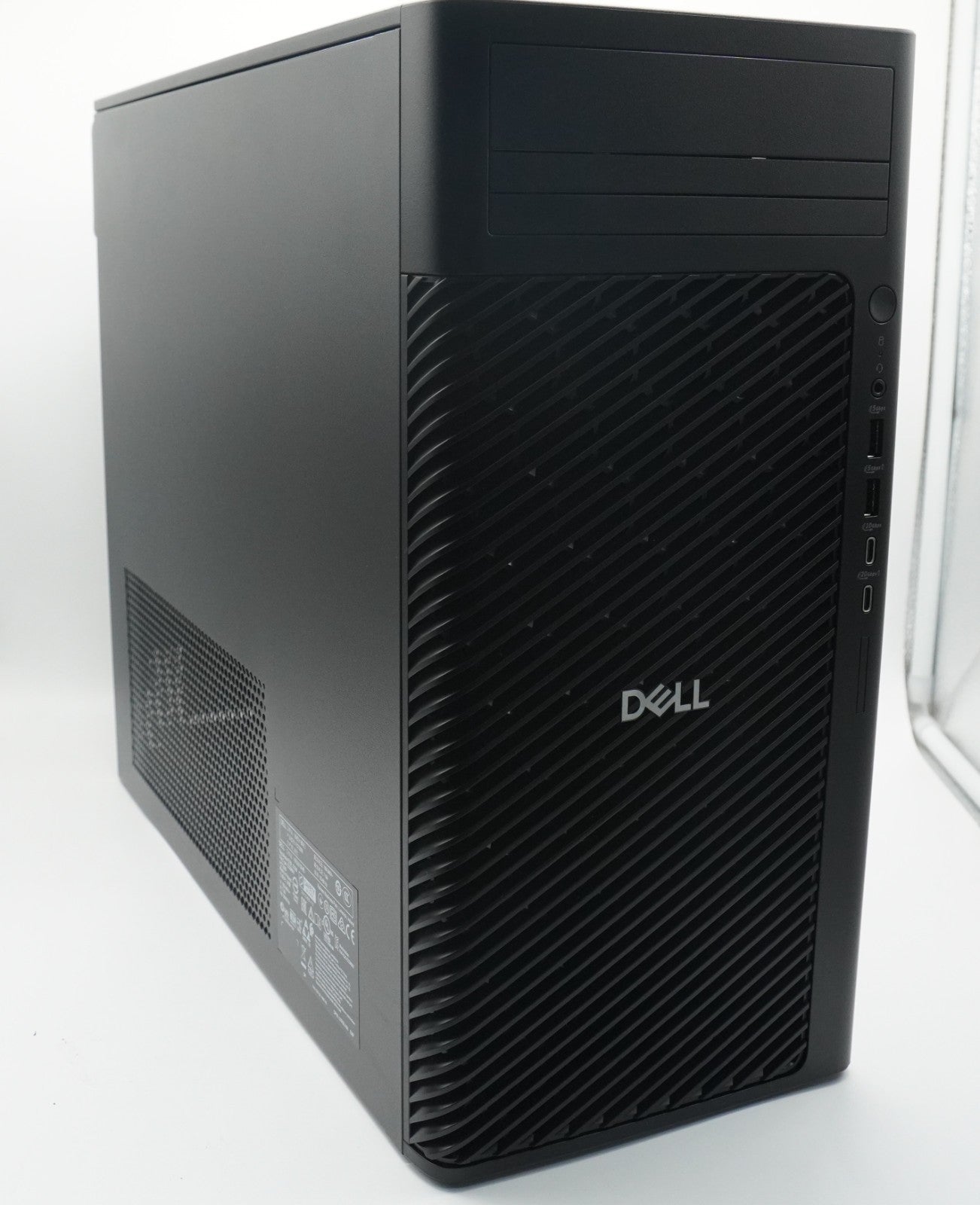 Dell Pro Max Tower T2 Ultra 7 16GB RAM 512GB SSD NVIDIA RTX A400 Ohne OFP Win11