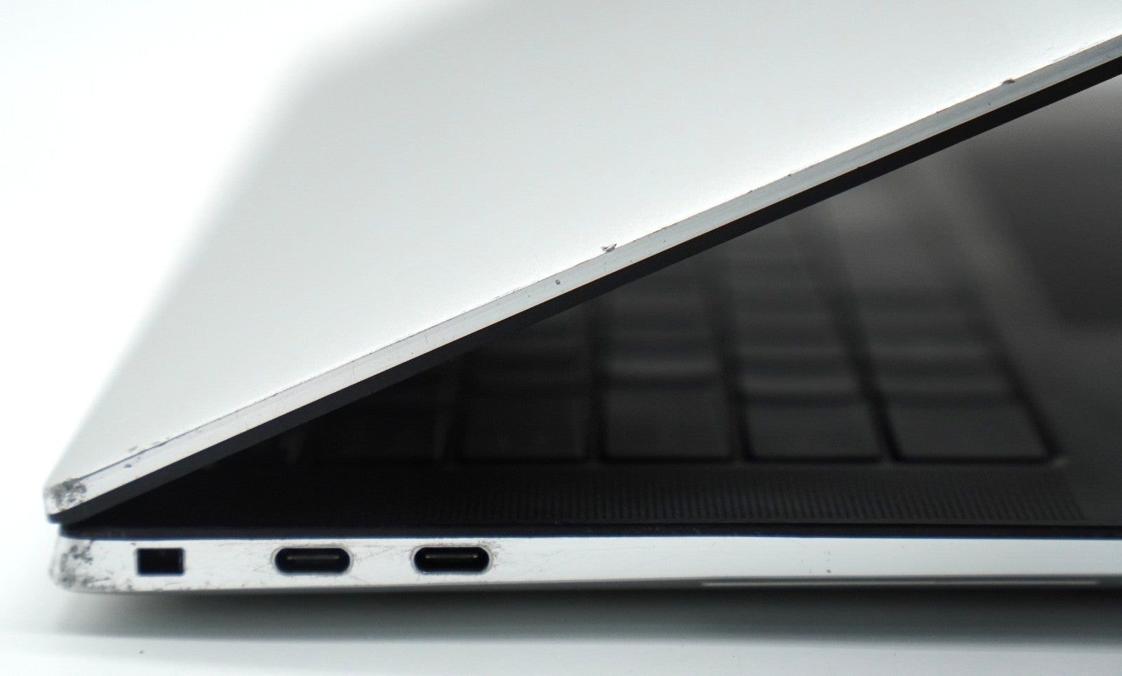 Dell XPS 15 9500 32GB RAM 512GB SSD GeForce GTX 1650 15,6'' UHD+ QWERTY Win11