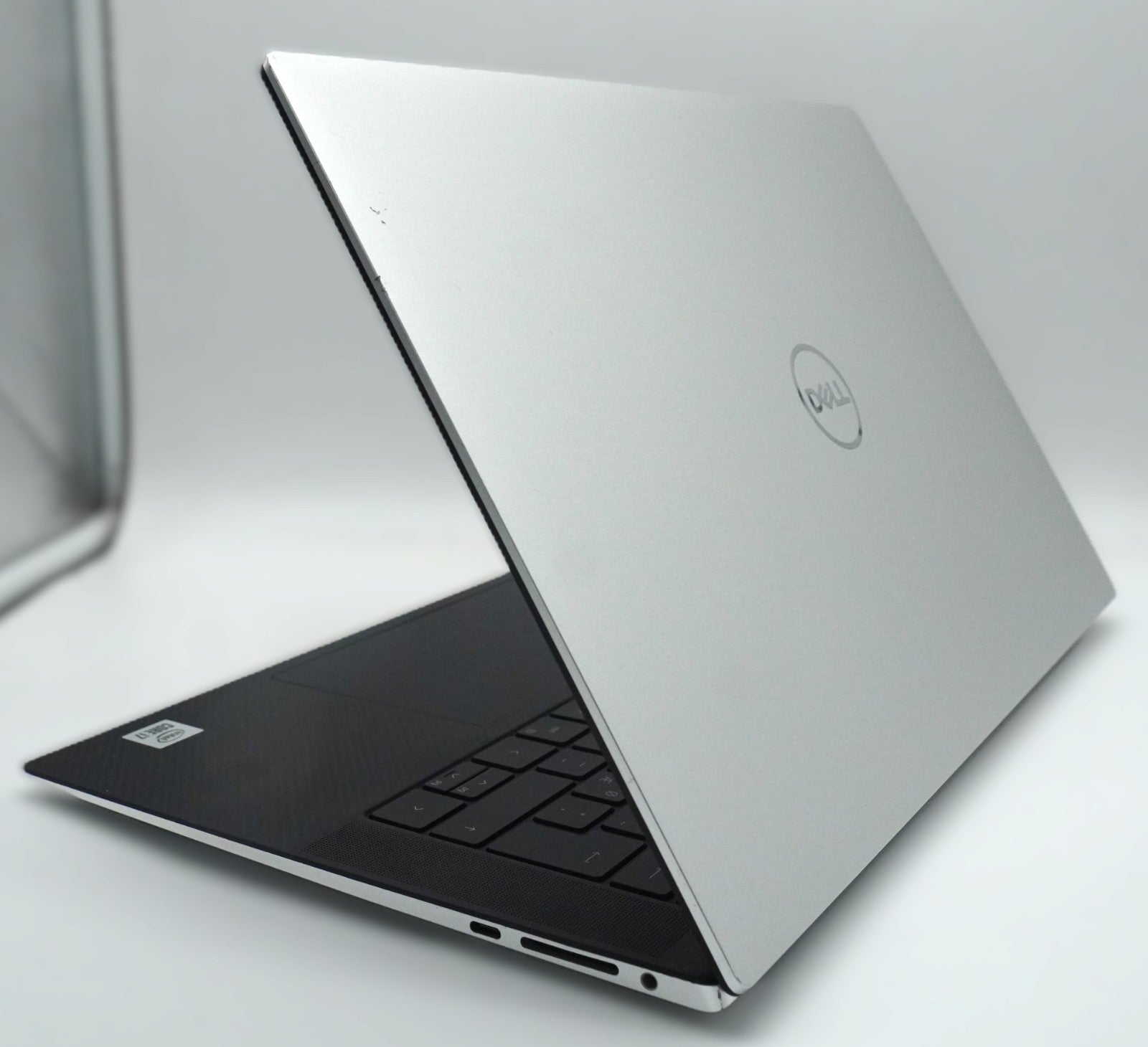Dell XPS 15 9500 Intel Core i7-10750H 32GB RAM 512GB SSD GTX 1650 Ti QWERTY #X2
