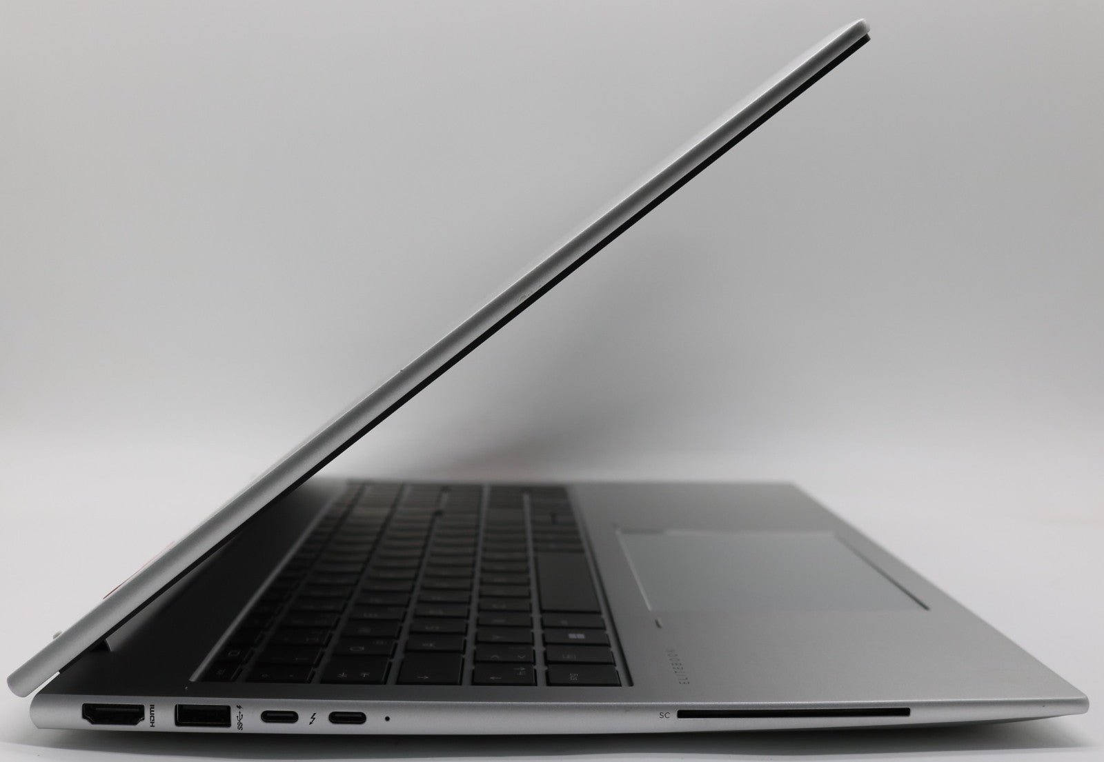 HP Elitebook 865 G10 AMD Ryzen 3 PRO 7440U 16GB RAM 512GB SSD 16 FullHD Win11