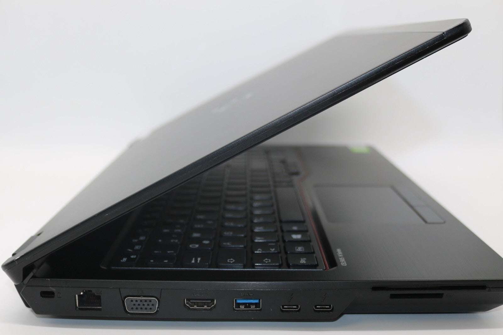 Fujitsu Celsius H7510 CAD i7-10850H 6Kerne 32GB RAM 512GB SSD T1000 Win11 GUT