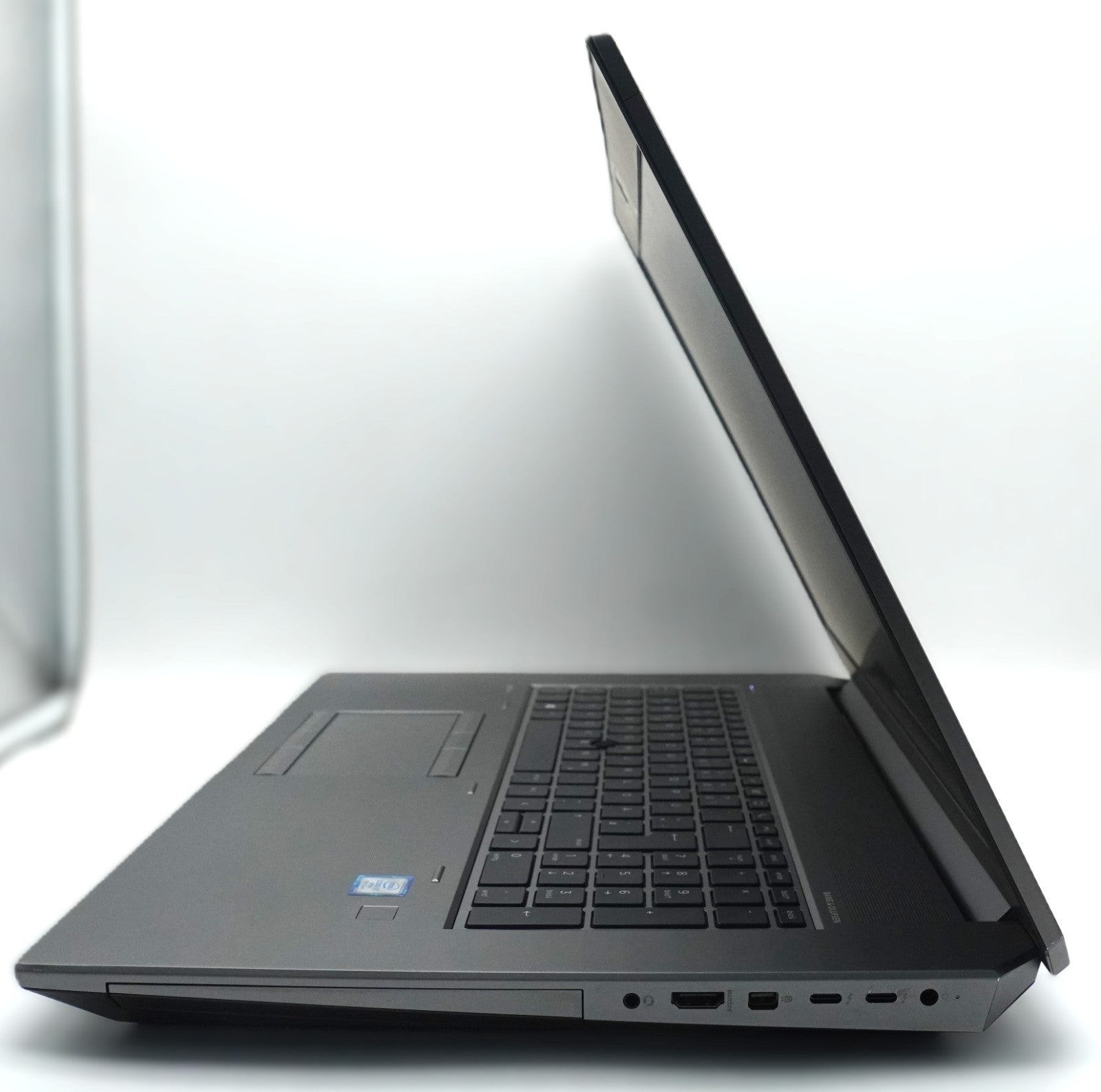 HP Zbook 17 G5 i7-8850H 32GB RAM 512GB SSD NVMe NVIDIA Quadro P3200 Win11
