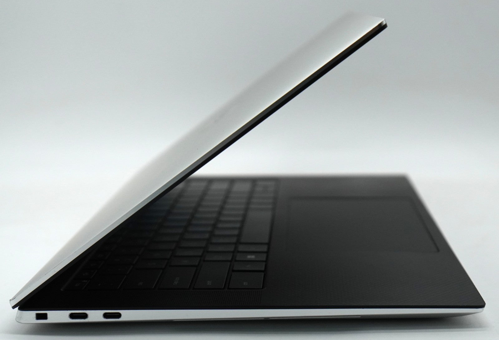 Dell XPS 15 9520 i7-12700H 64GB RAM 1TB SSD RTX 3050 Ti 15,6'' FHD+ QWERTY #F1
