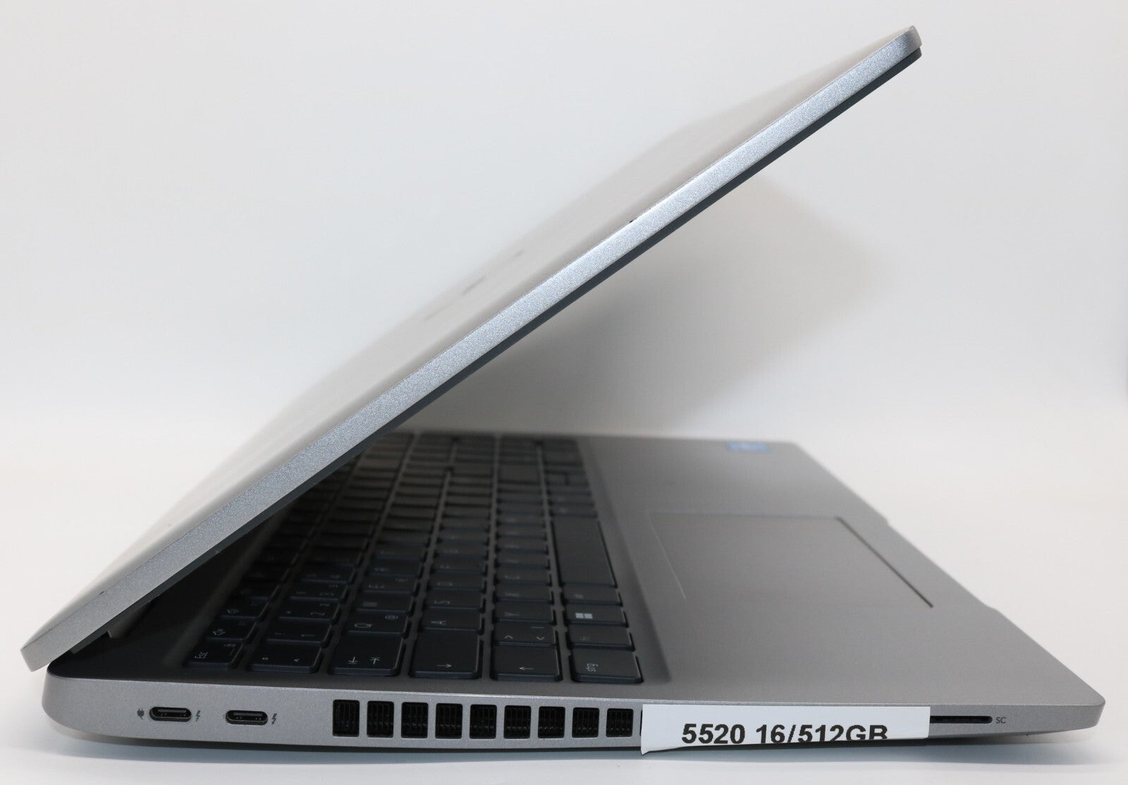 Dell Latitude 5520 i7-11th Gen 32GB RAM 1TB SSD NVMe 15,6 Zoll FullHD MX450