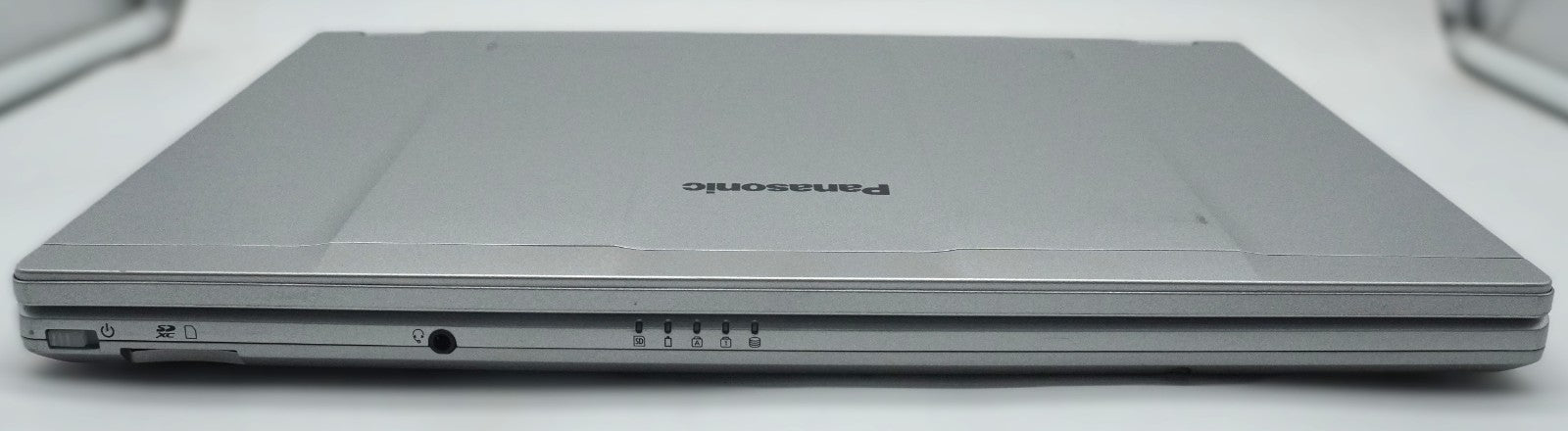 Panasonic CFLV8-1 i7-8665U 16GB RAM 512GB SSD(SATA) Intel Graphics 620 FullHD