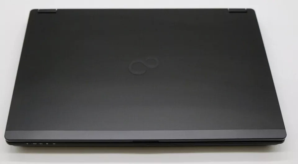 Fujitsu Celsius H7510 | i7-10850H 6 Kerne | 32GB RAM | 512GB SSD | NVIDIA Quadro T1000 | Hervorragend
